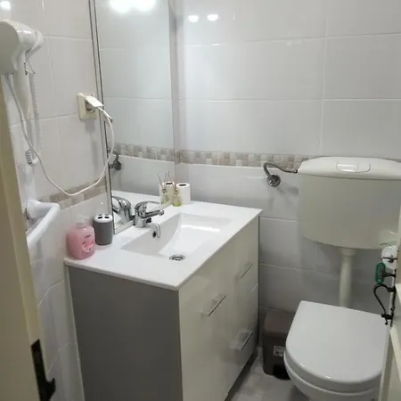 'estrela Stays' * Lagos