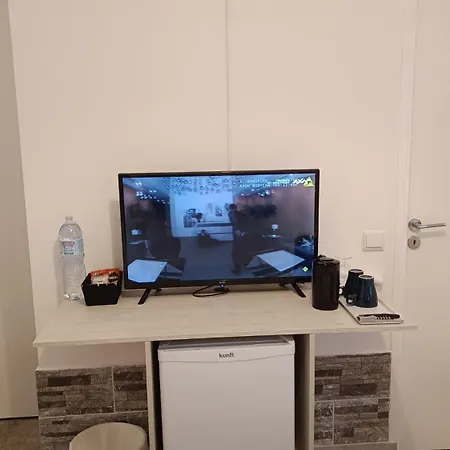 Penzion 'estrela Stays' *